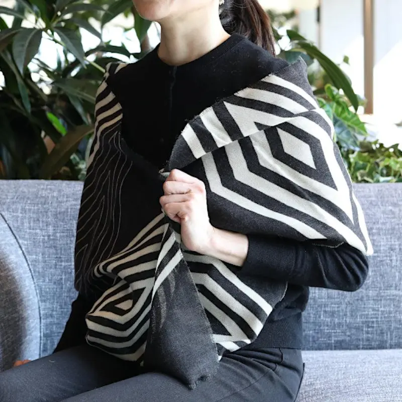 Black-And-White Irekobishi Silk Scarf – Classic Kyo Yuzen Art By Nogiguchi Kihei 1