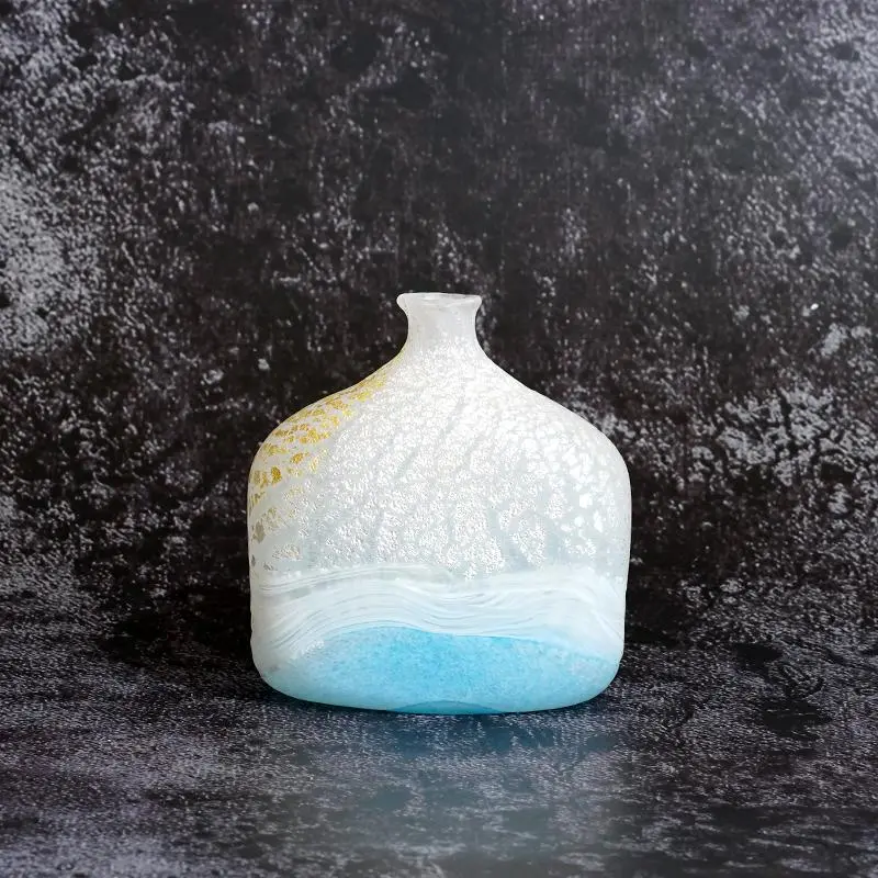 Blue Kunpu Vase – Handcrafted Glass Sculpture By Sun Glass Studio Kyoto 1