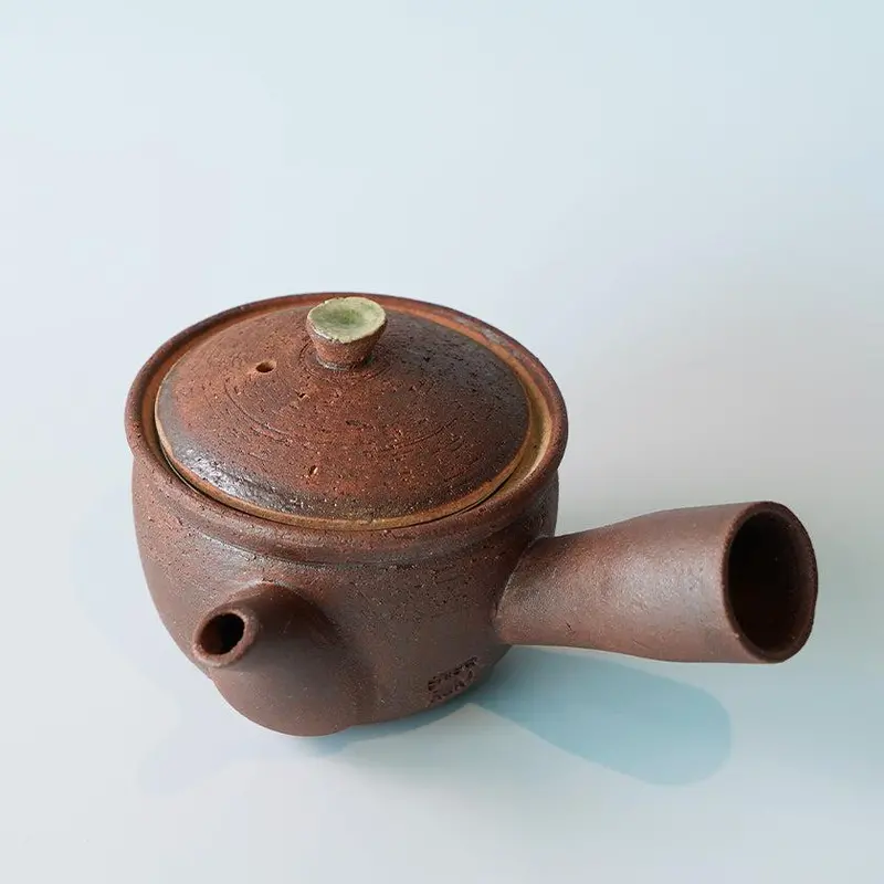 Bronze-Red Shigaraki Tea Kettle – Traditional Japanese Ceramic Teapot 1