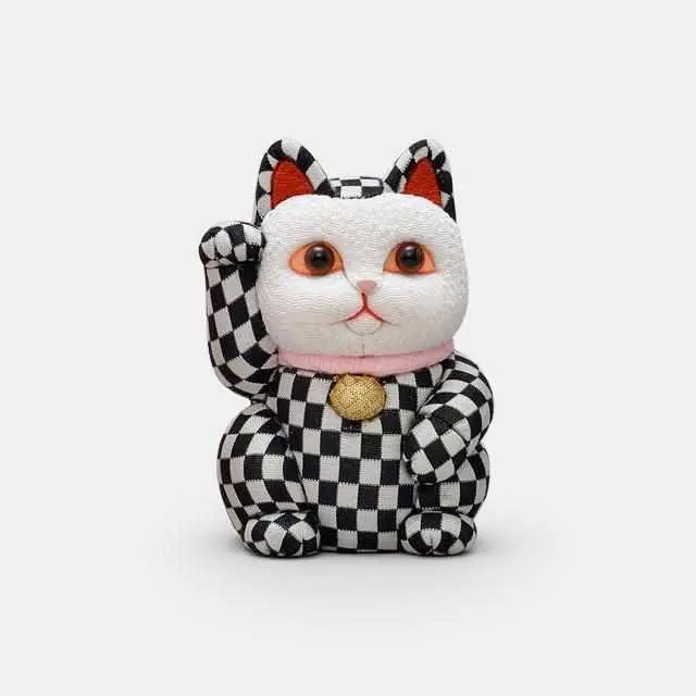 Checkered Pattern Maneki Neko – Modern Lucky Cat Statue, Small Size By Edō Art Dolls 1