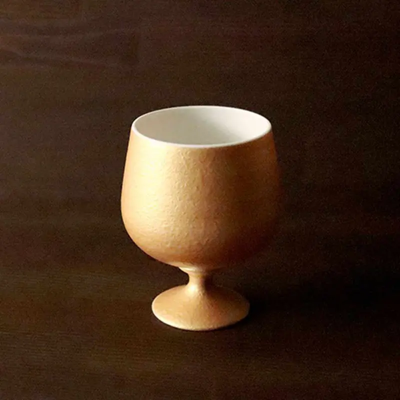 Compact Gold Wine Glass – Porcelain Mino Ware By Marumo Takagi 1