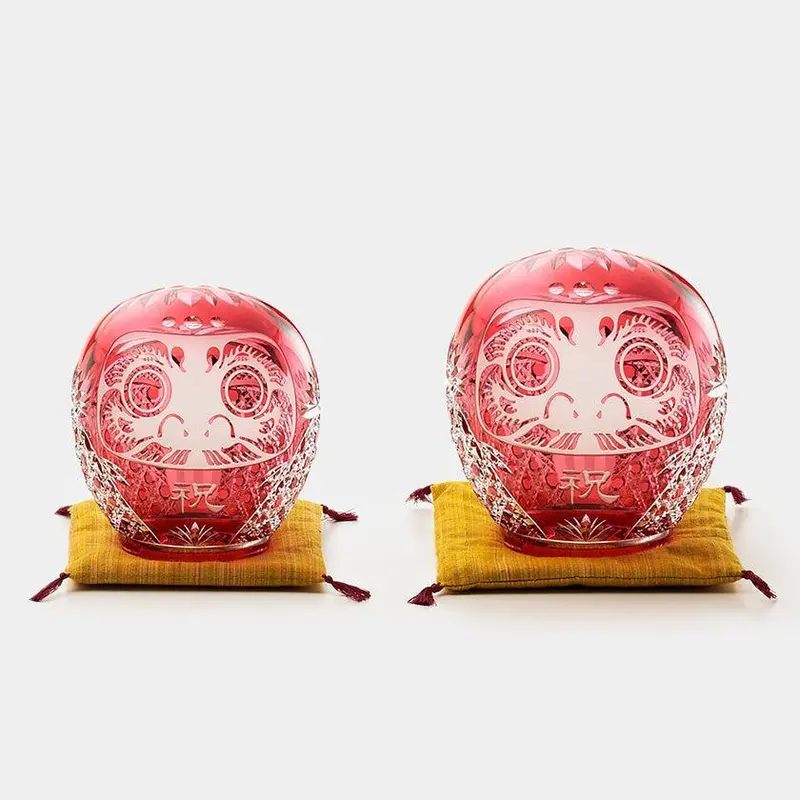 Daruma Doll Figurine – Edo Kiriko Crystal Sculpture Symbolizing Resilience 1