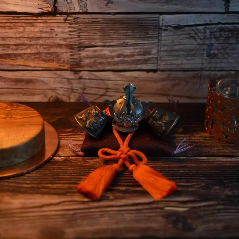 Decorative Samurai Helmet Ornament | Owari Butsugu 1
