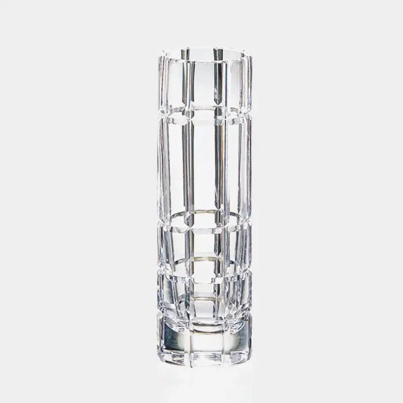 F633-588 Bud Vase – Petite Crystal Vessel For Single-Stem Arrangements | Kagami Crystal 1