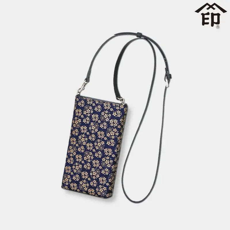 Forget-Me-Not Smartphone Pochette In Navy Blue & White Lacquered Deerskin | Koushu Inden By Inden-Ya 1