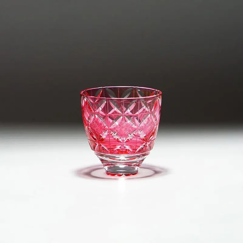 Gold-Red Kiku Shippo Guinomi Sake Cup – Kiriko Crafted Glass 1