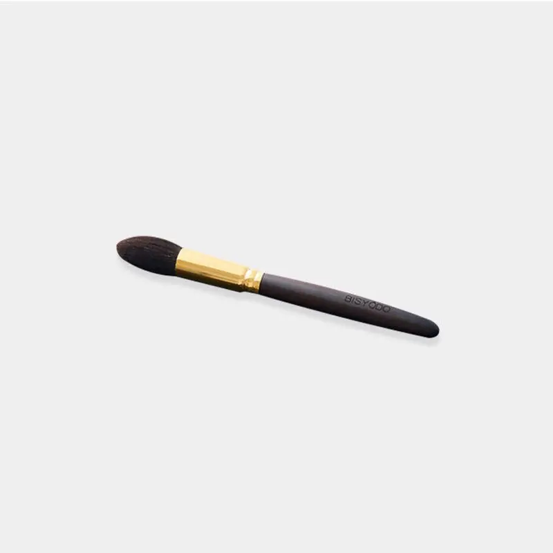 Grand Finishing Round Highlight & Cheek Brush – Dual-Purpose Luminous Blusher 1