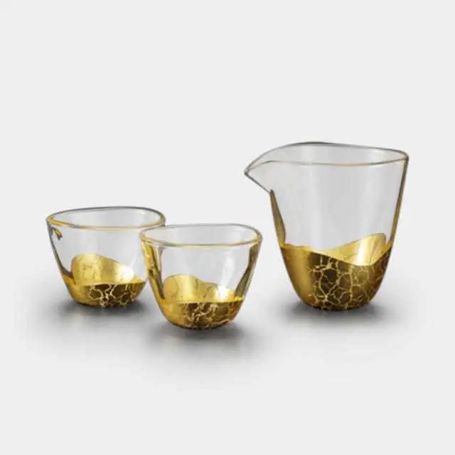 Hakuichi Kanazawa Gold Leaf Penetration Sake Set – Elegant Gold-Infused Japanese Sake Service 1