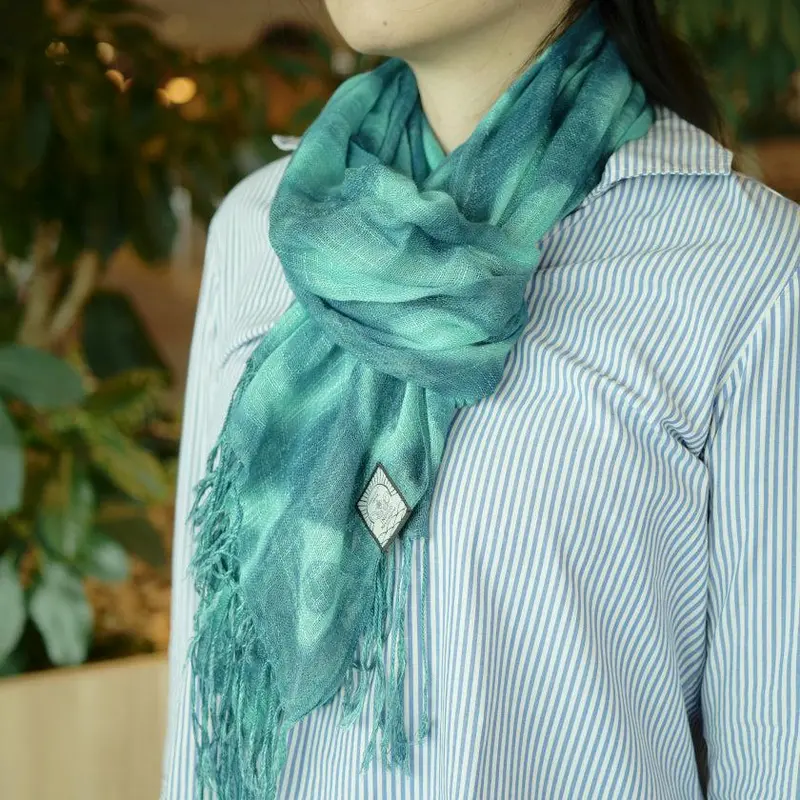 Hand-Dyed Indigo Scarf With Squeeze Technique – Kesennuma Natural Dyeing 1