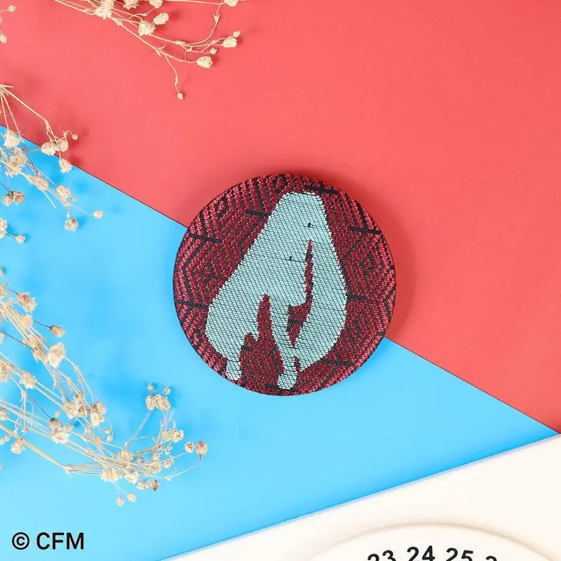 Hatsune Miku Tin Badge – Nishijin Textile-Inspired Collectible Pin 1