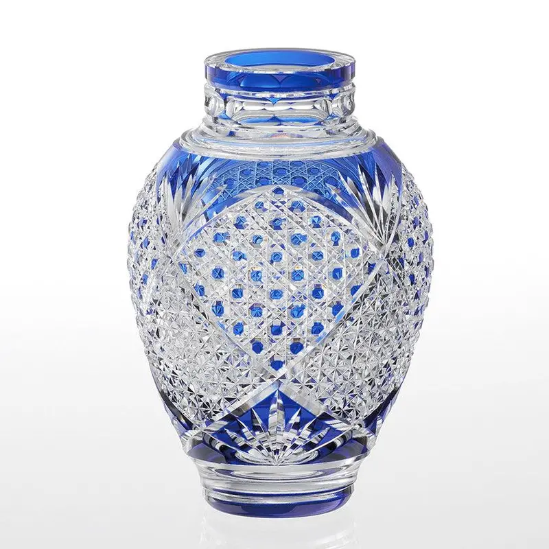 Hemp Leaves & Octagonal Basket Weave Vase – Traditional Edo Kiriko Glass 1