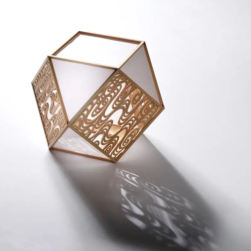 Kiriko Flowing Water Stand Light – Serene Kyoto Craftsmanship Lamp 1