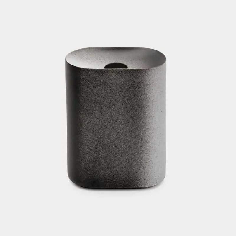 Kueng Caputo Medium-Sized Vase In Black-And-White | Imari-Arita Design Series 1