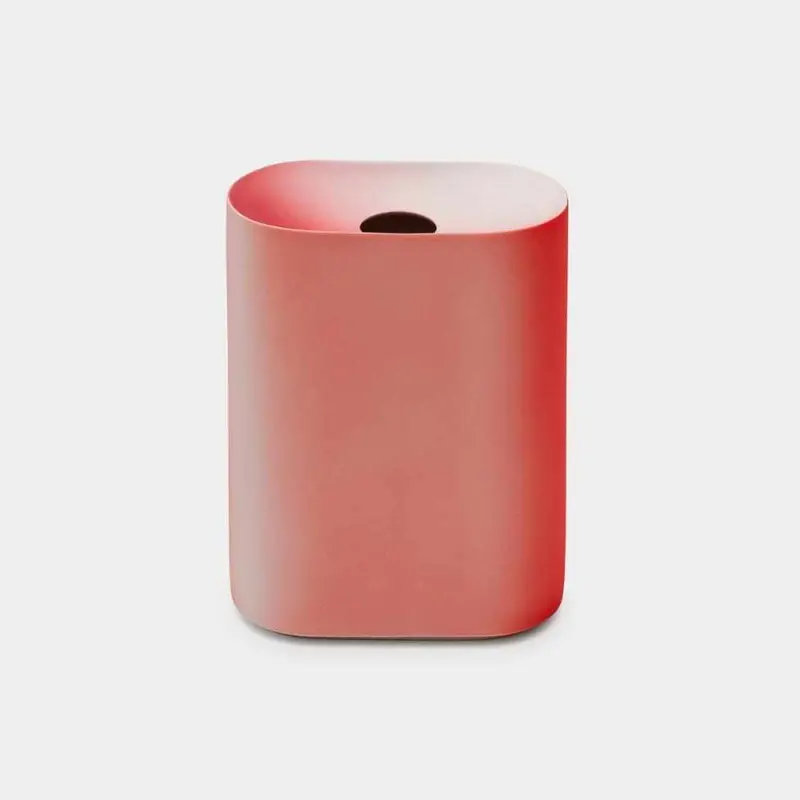 Kueng Caputo Medium Vase In Deep Red Tone | Imari-Arita Ceramic Collection 1