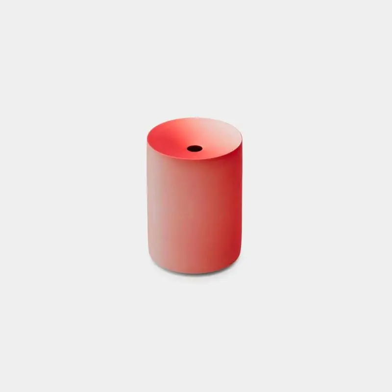 Kueng Caputo Small Vase In Bold Red | Imari-Arita Porcelain Collection 1
