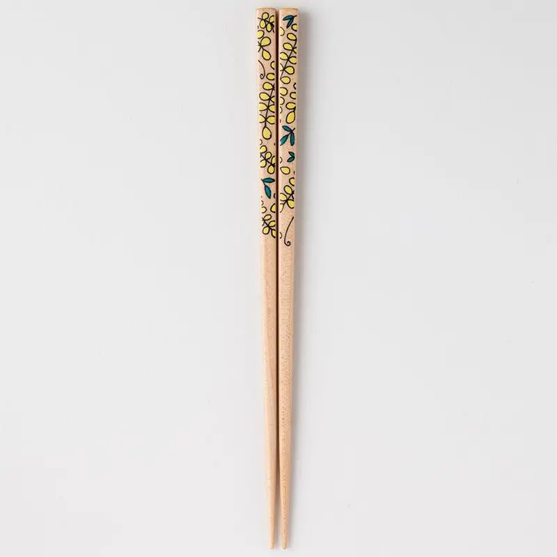 Kutani-Style Wisteria Motif Chopstick Rest & Gift Box Set – 22.5 Cm – Matsukan 1