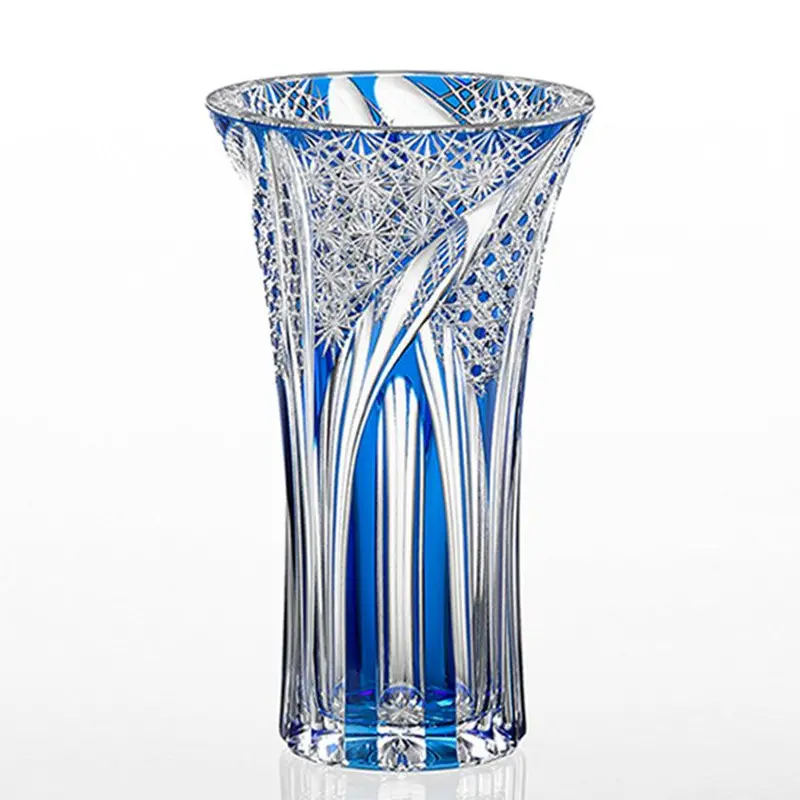 Light Of A Sword Vase – Limited Edition By Junichi Nabeta, Edo Kiriko Artisan 1