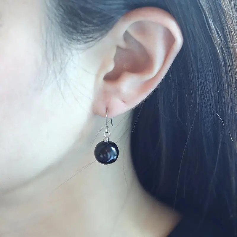 Masuisai Lacquer Bead Earrings – Matte Black Bead Design 1