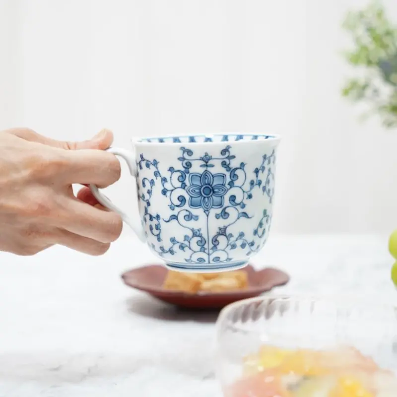 Mikawachi Ware Ceramic Mug – Hana-Karakusa Floral Pattern 1