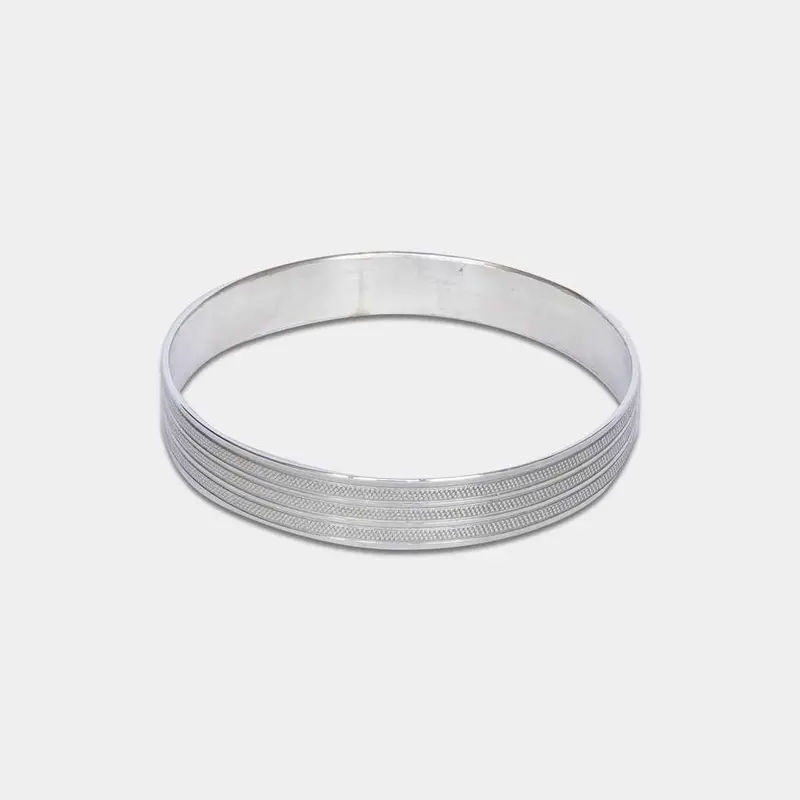 Minimalist Metal Bangle – Style 4104 | Owari Butsugu 1