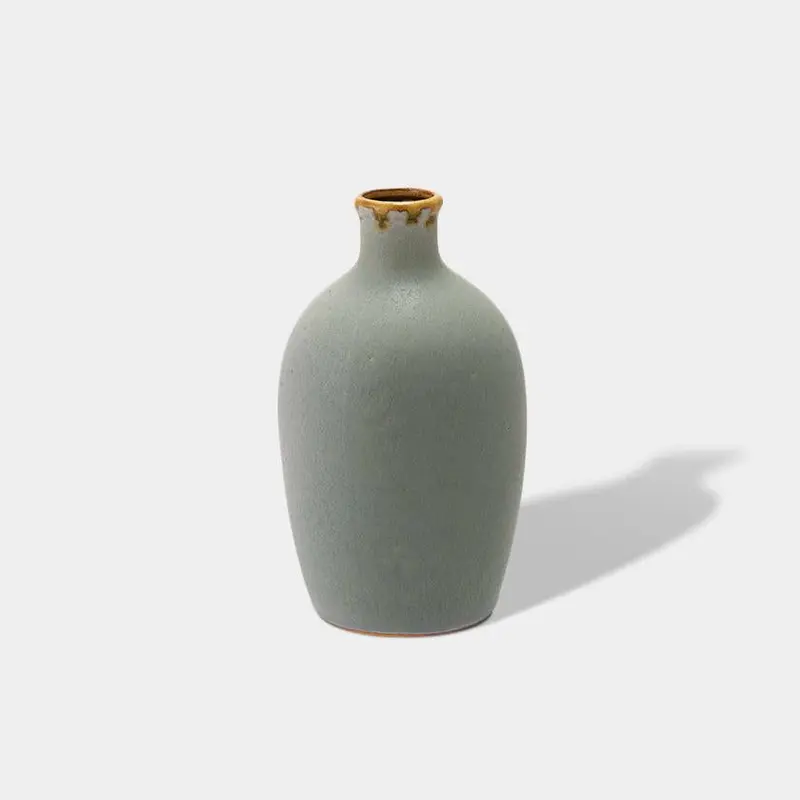 Miru-Iro Ceramic Bottle – Expressive Glaze Finish, Hasami Studio Piece 1