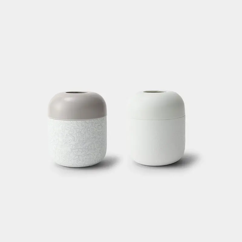 Modern Porcelain Vase – Stylish Interior Flower Holder By Foo Tokyo 1