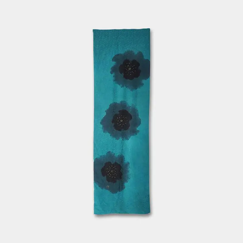 Nazca-Mon Stole – Indigo Hand-Tie-Dyed Silk Scarf | Mikamo Sanroku Works 1