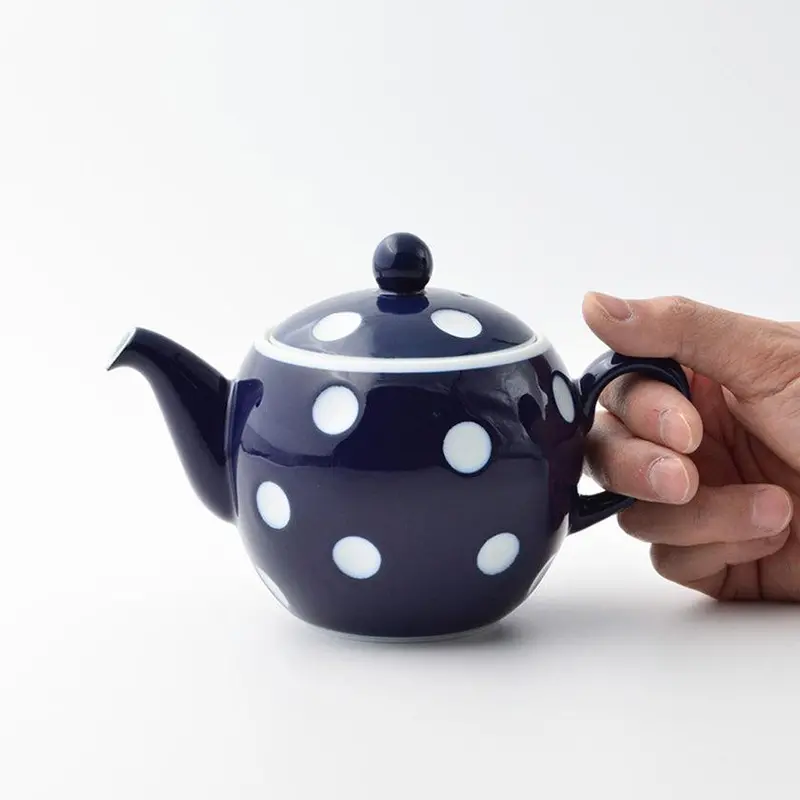 Negaposi Nega Teapot – Contemporary Hasami Ceramic Design By Saikai Toki 1