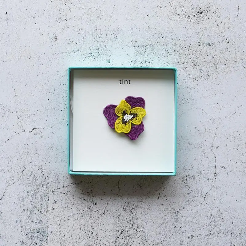 Pansy Brooch – Tint A Floral Pin, Kyoto Yuzen Dyed Metal Accent 1
