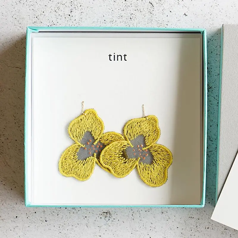 Pansy Chrysanthemum Earrings – Kyoto Yuzen Dyeing By Morphosphere 1