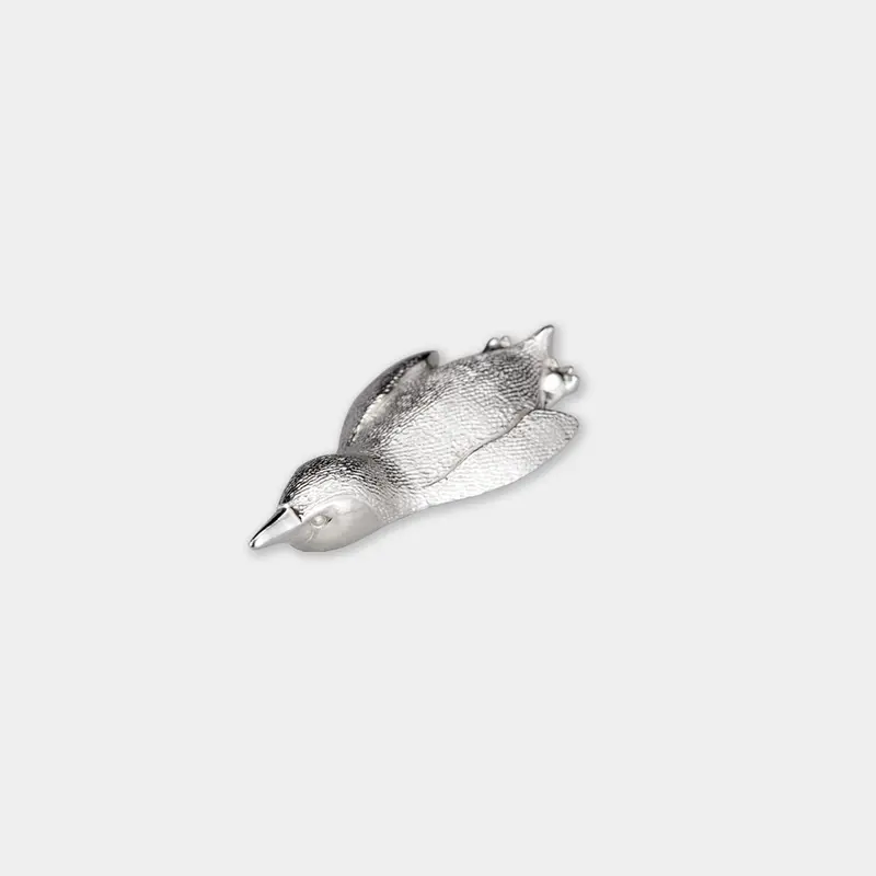Penguin Pewter Paperweight | Hand-Finished Osaka Naniwa Metalwork 1