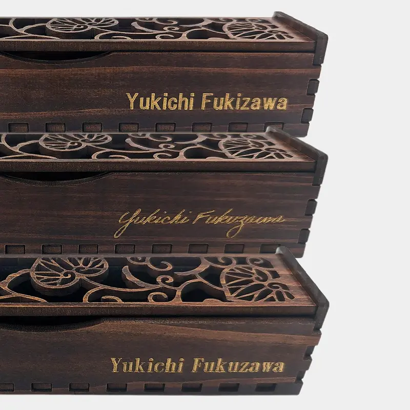 Personalized Gold Engraving Service | Fragrance Lab Seefield 1
