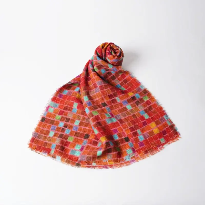 Red Silk Square Scarf – Hand-Dyed Kyoto Yuzen | Nogiguchi Kihei 1