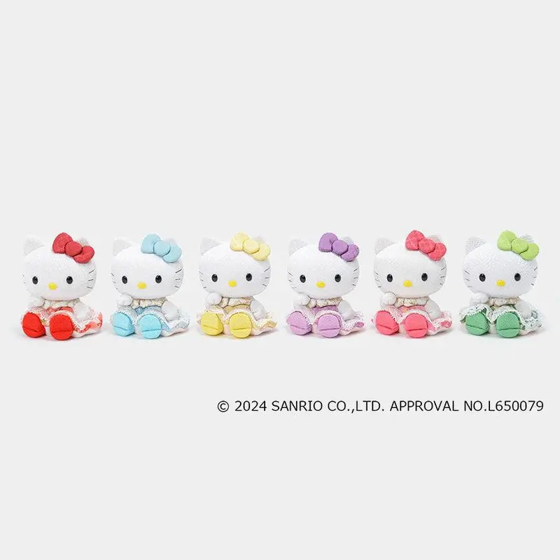 Seated Hello Kitty Lucky Cat Doll – Traditional Edo Art Design 1