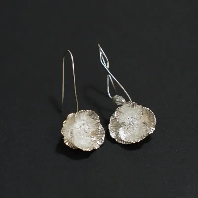 Shirley Poppy Large Pierced Earrings In Sterling Silver | Checos 1