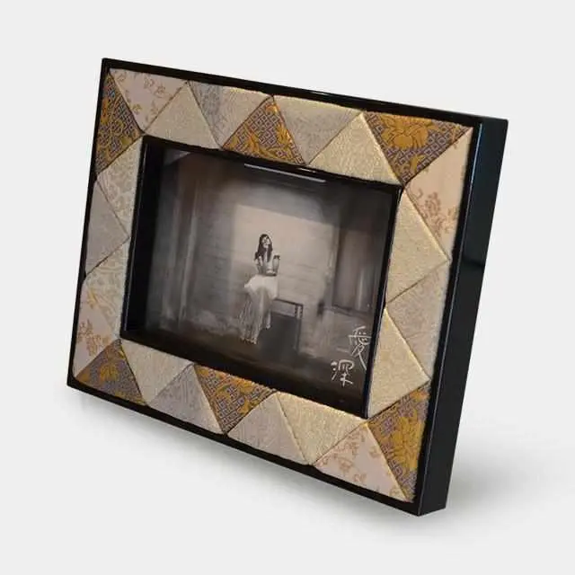 Silver-Finished Wooden Photo Frame – Classic Display For Prints And Memories By Edō Art Dolls 1