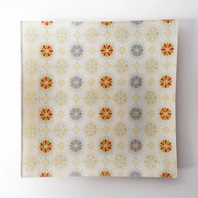 Square Chrysanthemum Pattern Plate – Nishijin Textile Tableware By Emura Shoten 1