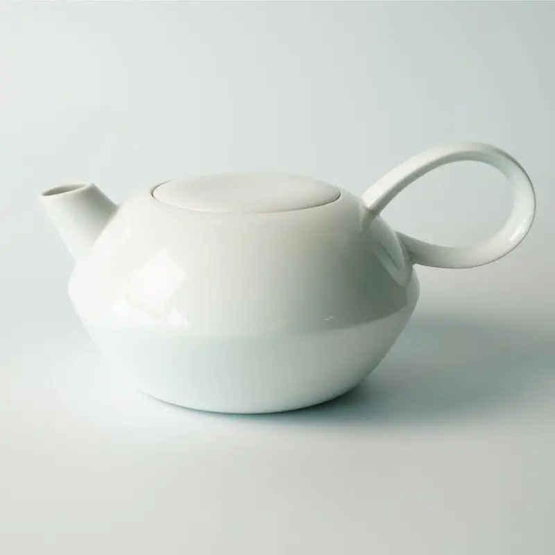 Stefan Diez Small Teapot (S) | White Imari-Arita Japanese Tea Ware, 2016 1
