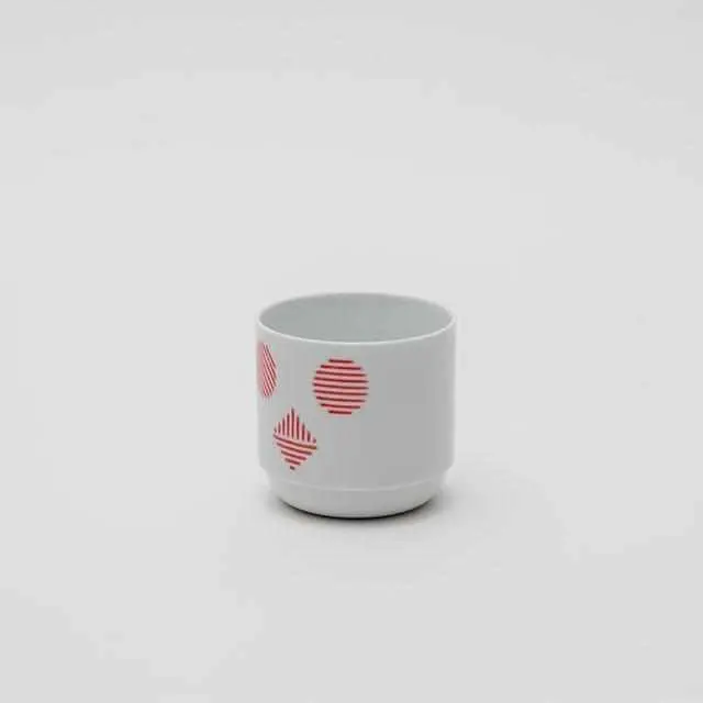Taf Illustrated Ceramic Cup: Red Bird Design – Arita-Yaki Porcelain Drinkware 1