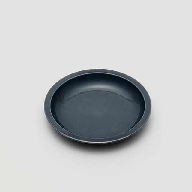 Teruhiro Yanagihara 14 Cm Gray Minimalist Plate | Authentic Imari-Arita Ceramics 1