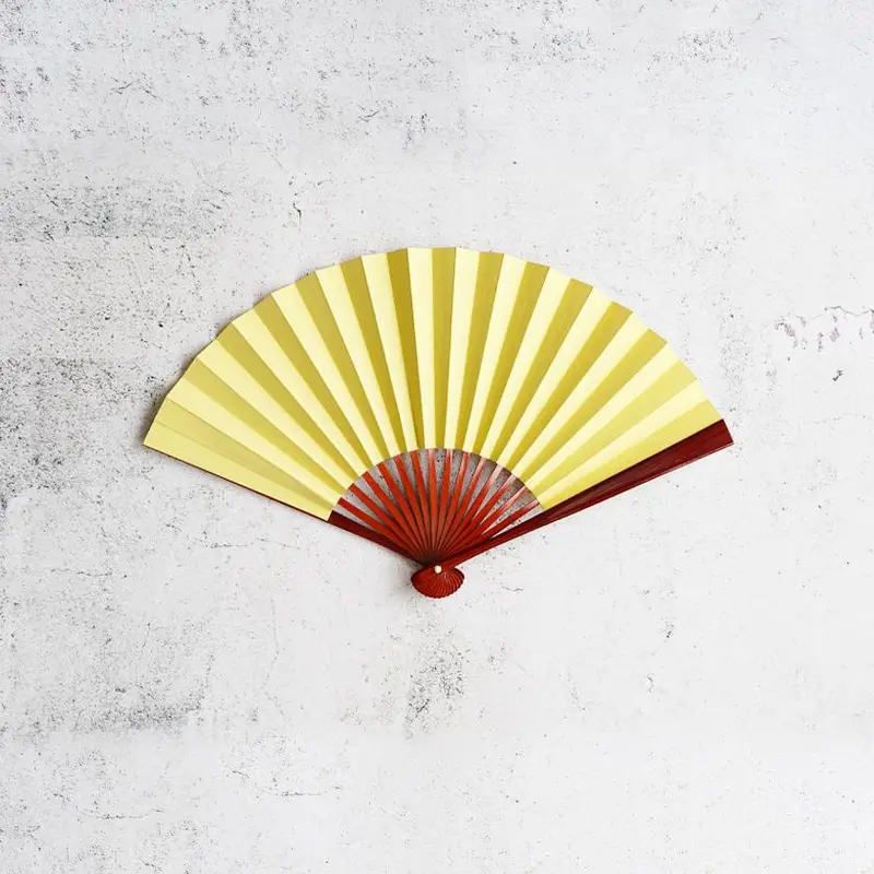 Traditional Edo-Period Hand Fan For Women – Iromuji Yellow Tamenuri Design By Unkindo Fukatsu 1