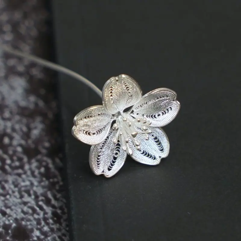 Traditional Sakura Kanzashi Hair Stick — Silver Wire Edition A | Checos 1